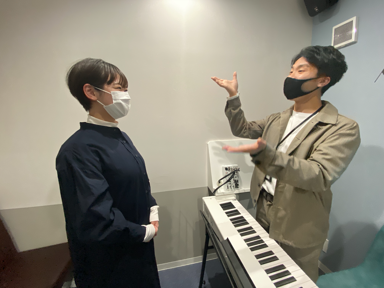 ＼NAYUTAS新宿西口校流／カラオケの上達法って？