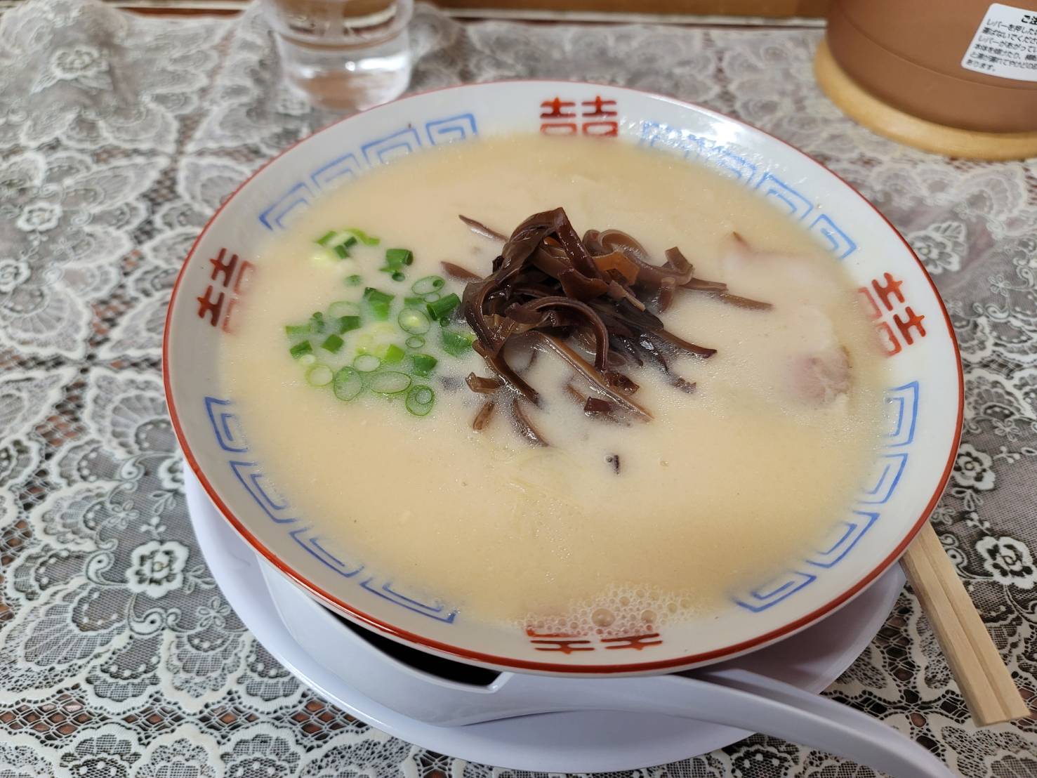 カラオケ前に補給すべき飲み物はまさかのラーメン！？そのメリット・デメリットとは？