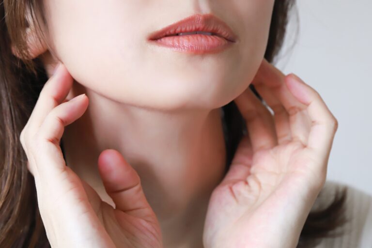 「口・喉の開け方」を改善すると発声・歌が上達する?感覚をつかむ練習のコツやトレーニング方法4選