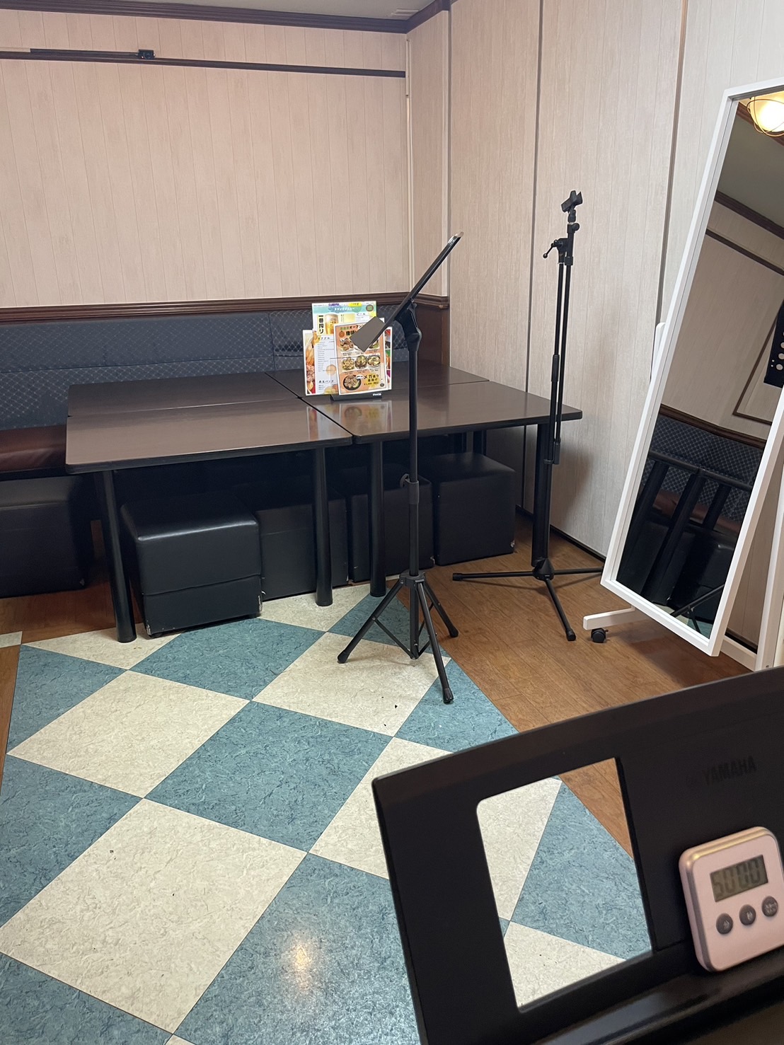 いつも生徒さんにここで一生懸命レッスンしています。