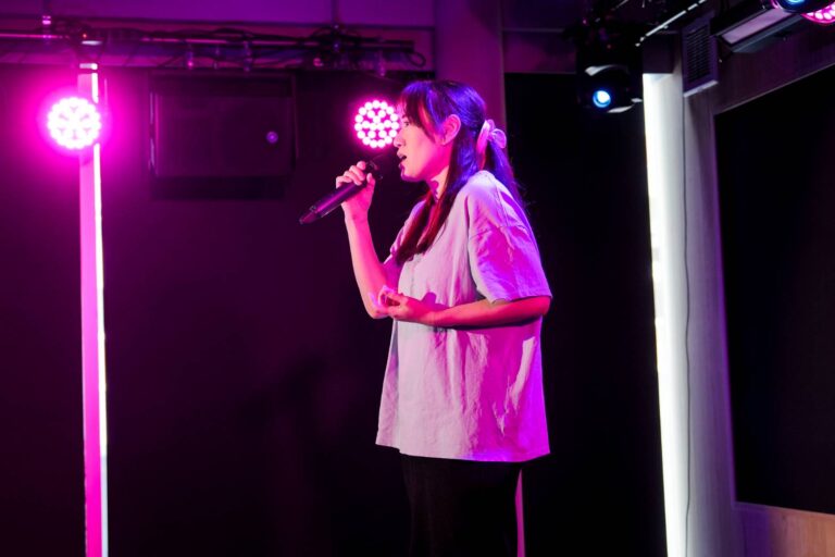 歌う時に喉が痛くなる悩みが解消されました!