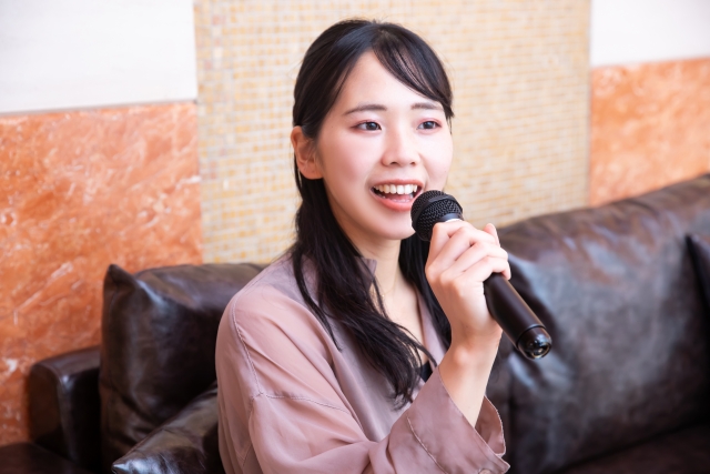 歌がうまくなりたいなら、声マネをしてみよう！