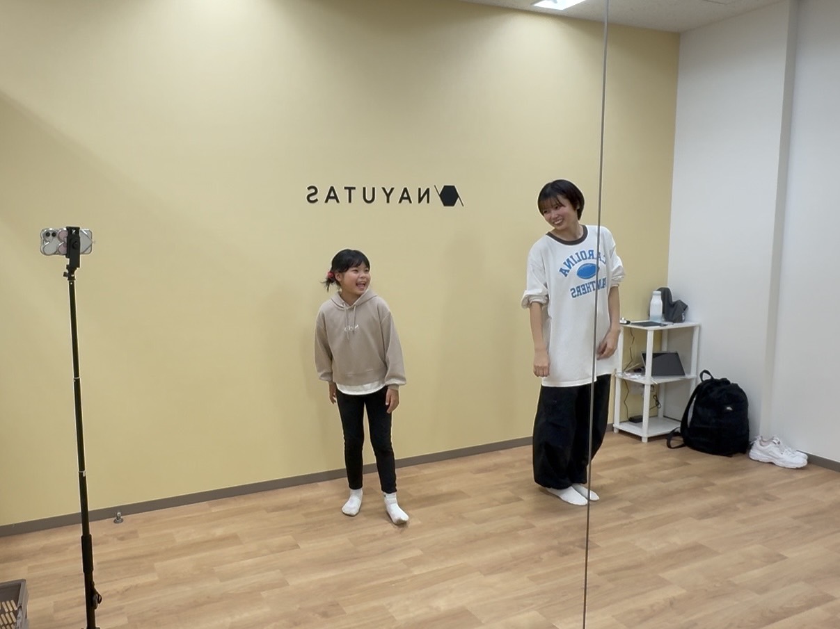 キッズダンスレッスンをチラ見せ🦄ILLITの♩Magneticを8歳のキッズが踊ってみた！