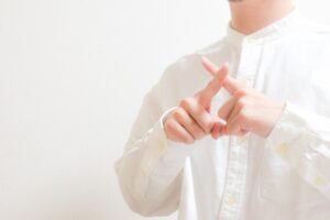 巻き舌のやり方とは？できない人の特徴や超簡単な練習方法を徹底解説 – ボイトレならNAYUTAS（ナユタス）