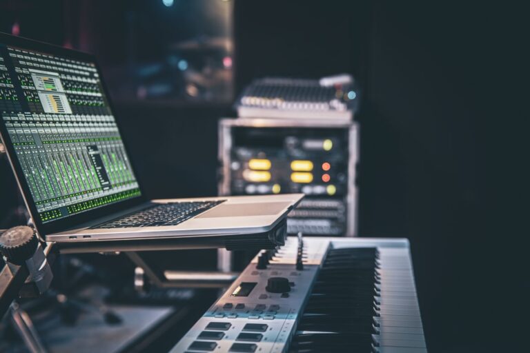 自宅でオリジナル曲を録音する機材のお話｜ナユタス 豊中校