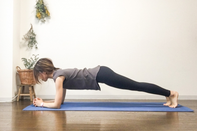 プランクで体幹を鍛えよう！　ーナユタス巣鴨校ー