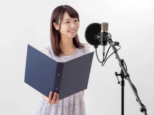 ミックスボイスで発声しようとする女性ボーカリスト