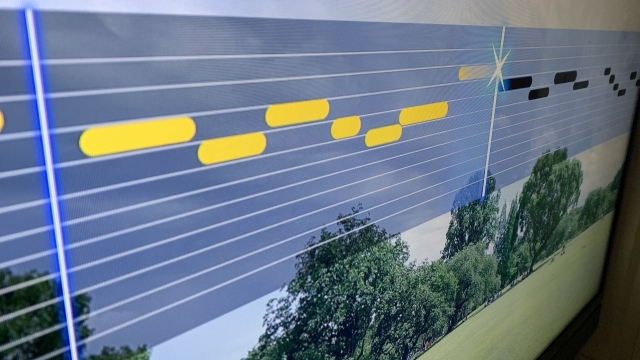 【男女別】声が低い人におすすめのカラオケ曲40選！キーの高い歌を歌う時の裏技も紹介