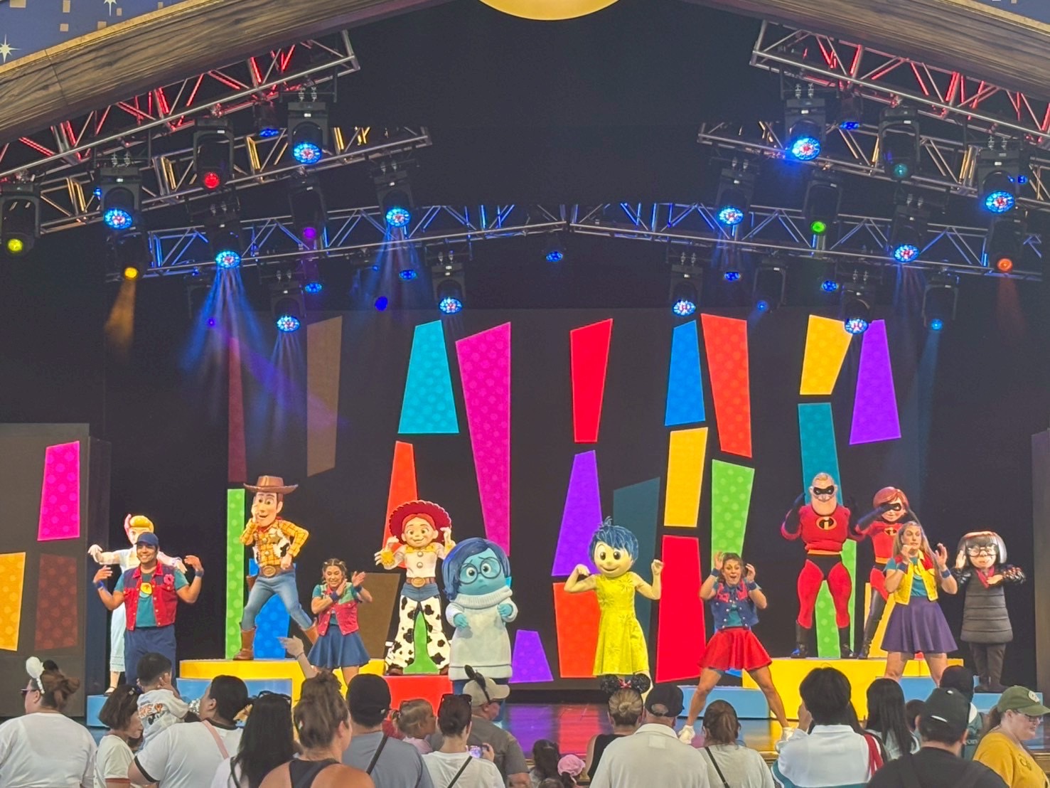 カルフォルニアディズニー Part2　NAYUTAS水戸校 (明夏)