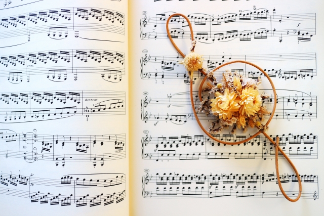 音階一覧｜ピアノで使う全調スケールの種類を解説