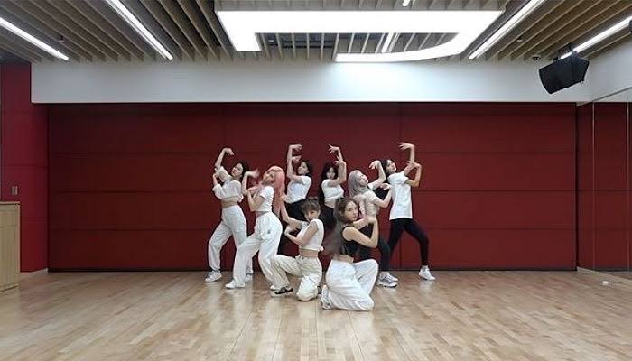 ダンスのラインを綺麗に見せるコツ-ナユタス成増校-