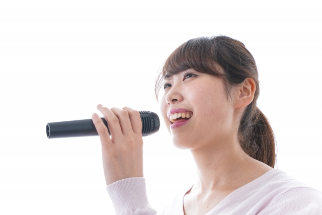 咽頭腔とは？歌の共鳴を操る広げる・狭める方法とトレーニング