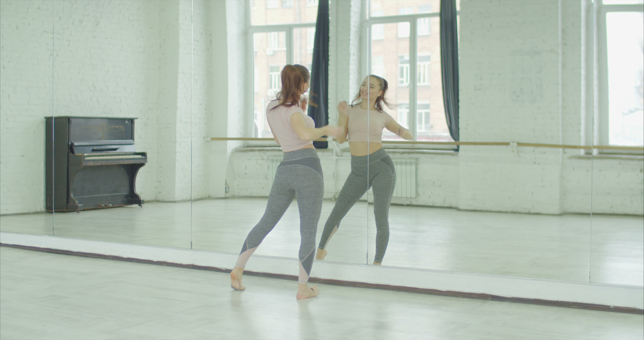 👀鏡とお友達？踊るときに覚えておいてほしい「鏡を見すぎない練習法」③