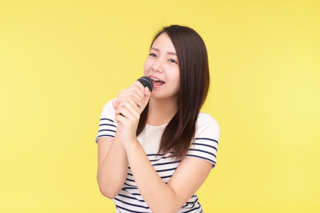 大人の習い事に歌を！趣味で始めるメリットと教室の選び方を解説