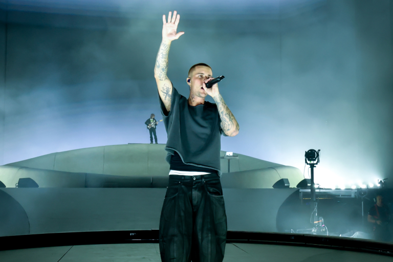 【賛否両論】Coachella 2026でJustin Bieberに何が起きたのか？