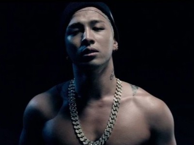 ボイトレやオーディション選曲におすすめのK-POP🎵「TAEYANG - 눈,코,입」歌詞翻訳付き📄