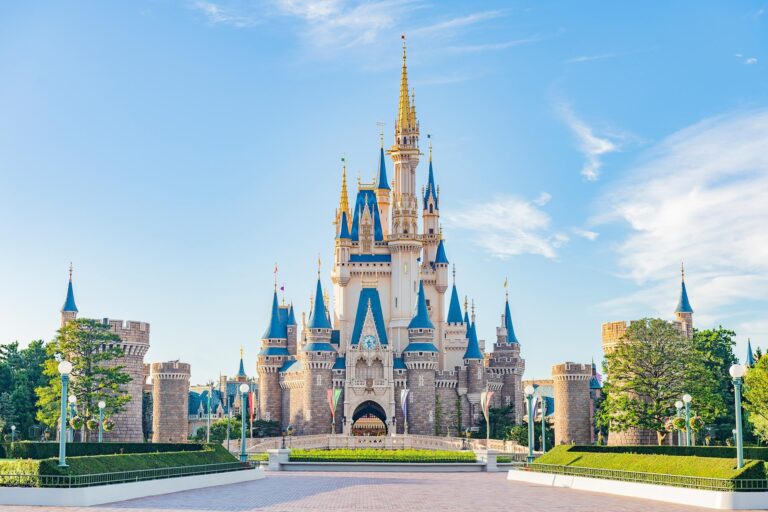 🏰夢の国で素敵な体験！今注目パレード＆ショーをチェックしよう♪「ディズニーランド編」
