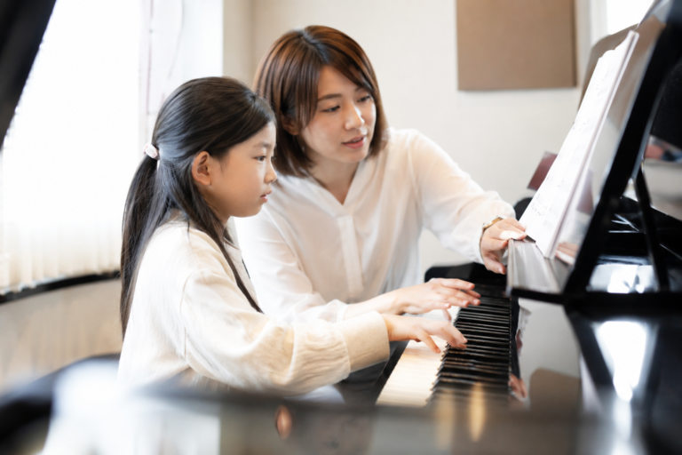 楽器は何歳から始めるのがベスト？年齢別のメリットを解説