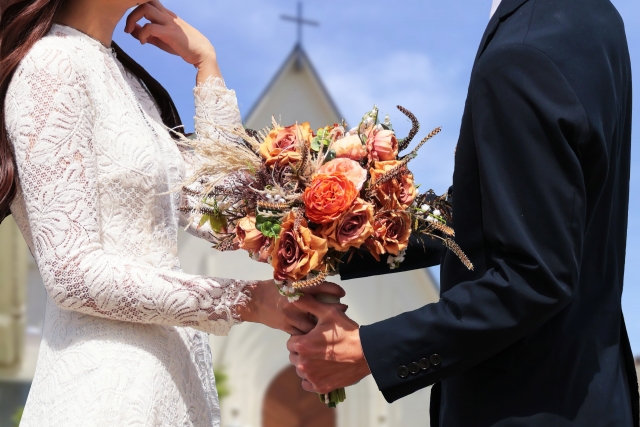 結婚式 余興 歌で失敗しない！盛り上がる定番＆最新人気ランキング