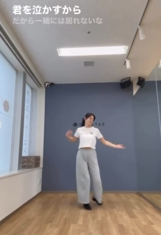 【ダンス動画】🎧:晩餐歌 / @tuki.music.official 🧠: @02_saki_01