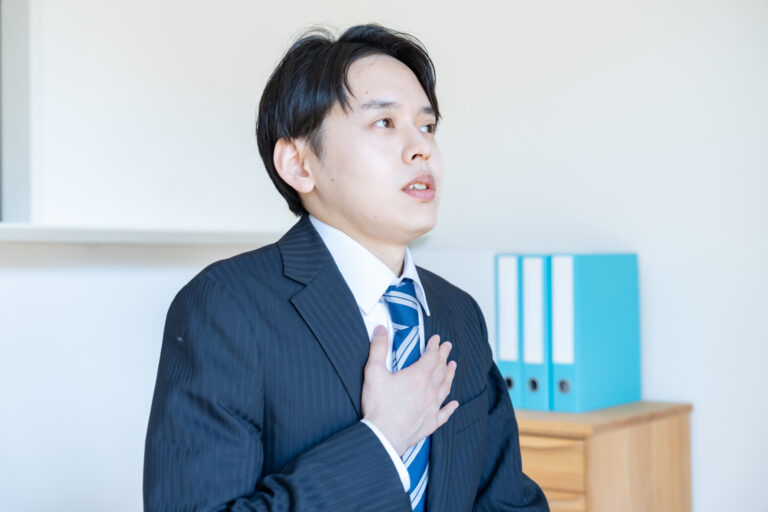 人前で話すのが苦手な方必見！緊張しない対処法を紹介