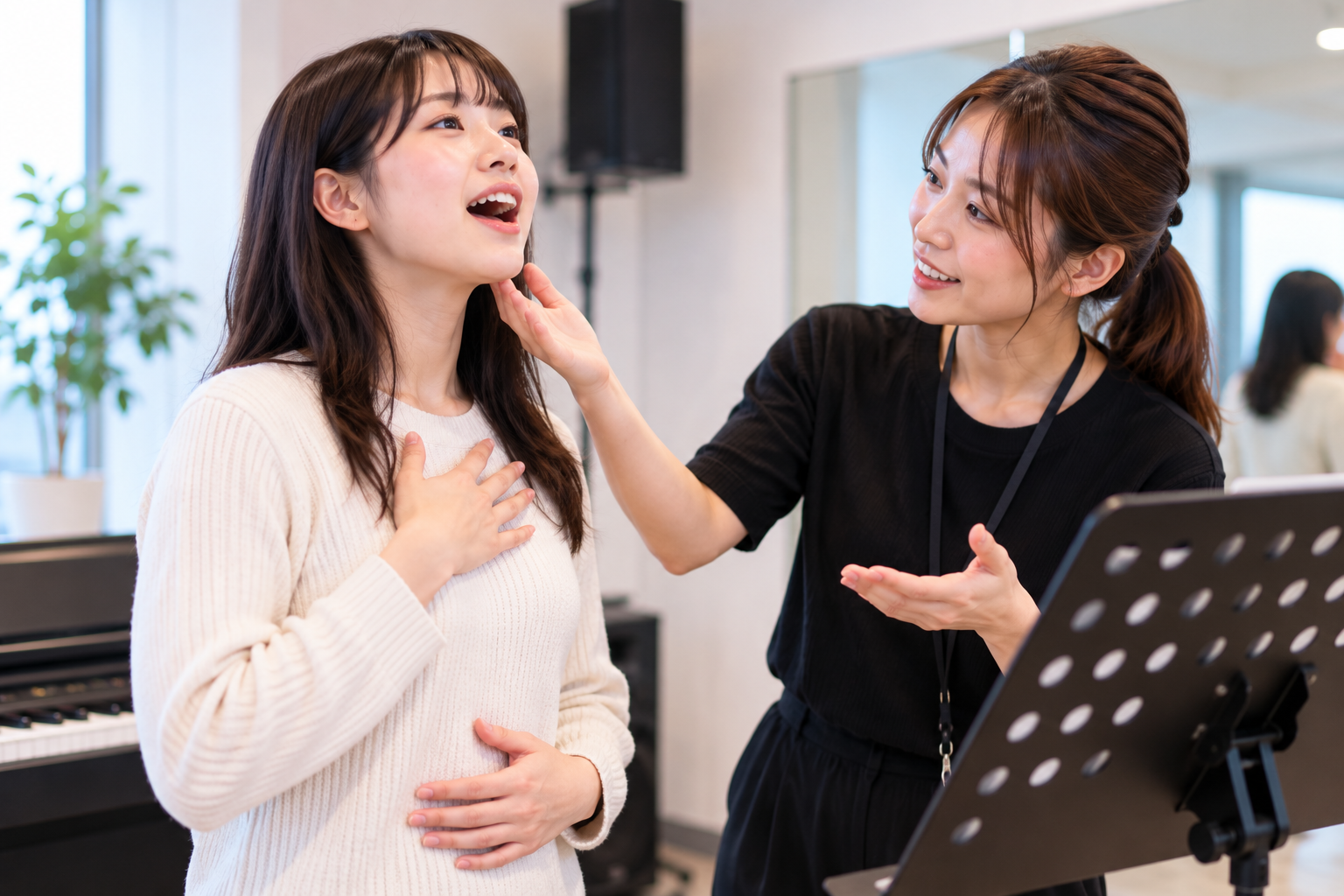 高音で声が細くなる人へ|高音の直前で顎と首を楽にする